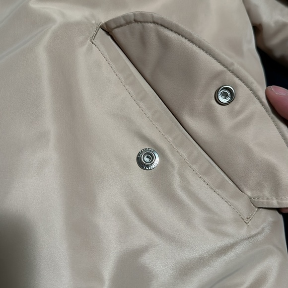 Burberry Logo-Printed Bomber Jacket - Picture 10 of 16